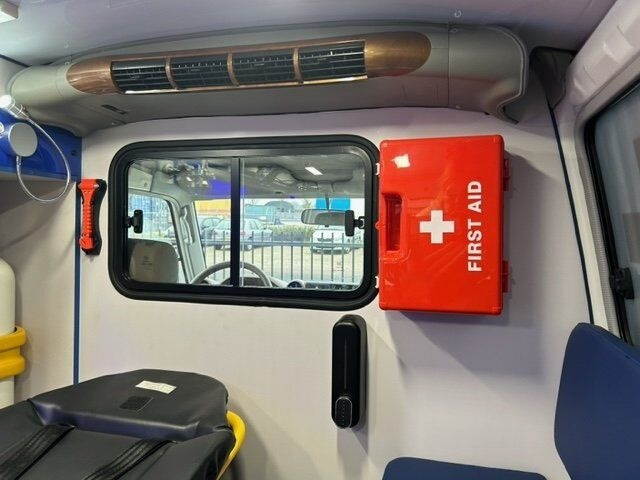 Toyota Landcruiser 4x4 NEW Ambulance - NO Europe Unio!!!! - ONLY EXPORT en crédit-bail Toyota Landcruiser 4x4 NEW Ambulance - NO Europe Unio!!!! - ONLY EXPORT: photos 15