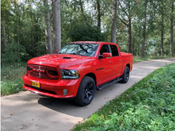 Dodge RAM 1500 V8 Crew Cab 5.7 HEMI Sport 4X4 Airco Camera C - Pick-up