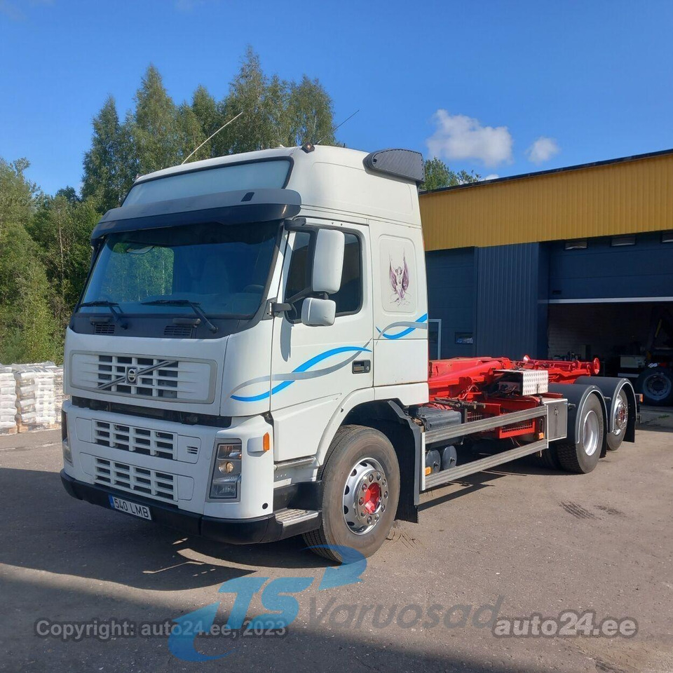 VOLVO FM12 - Camion ampliroll: photos 5