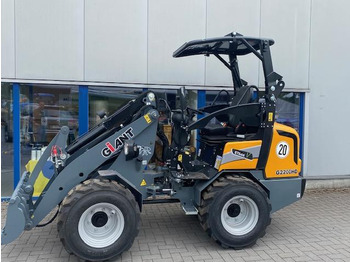 Giant G2200 HD Radlader Hoflader - Valet de ferme: photos 1