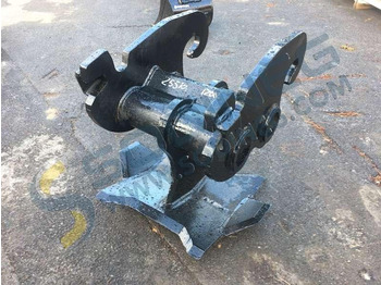 BAKKER DENT DE DESSOUCHAGE attache VERACHTERT CW30S - Ripper: photos 1