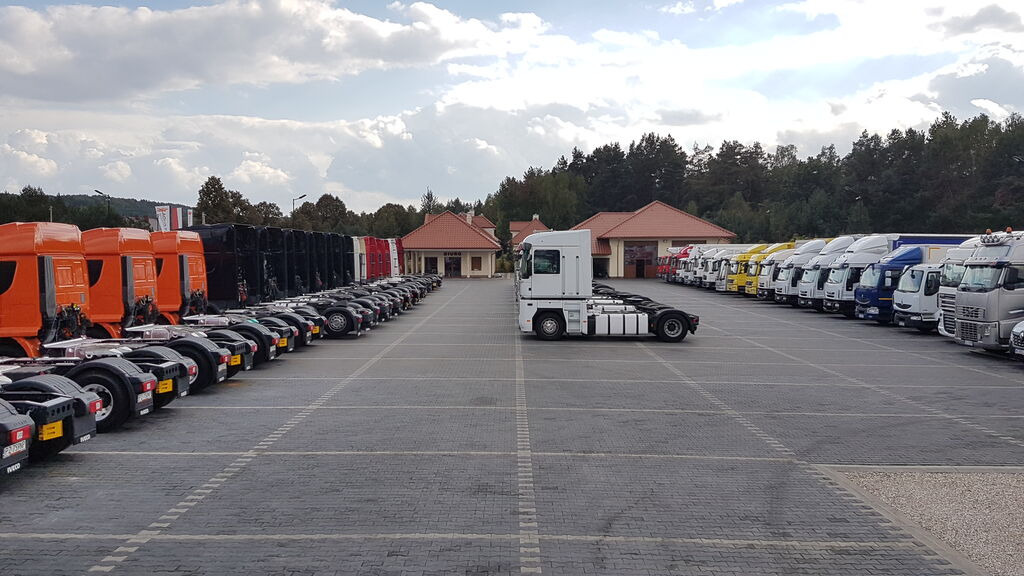 DUETDUDA - Tracteurs routiers undefined: photos 13