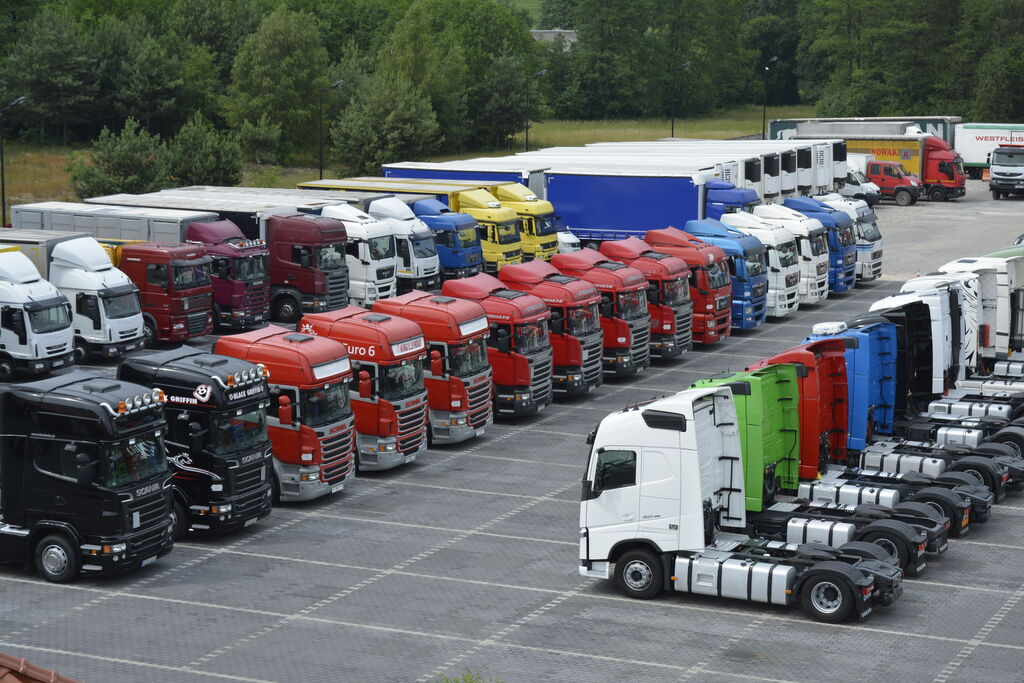 DUETDUDA - Tracteurs routiers undefined: photos 24