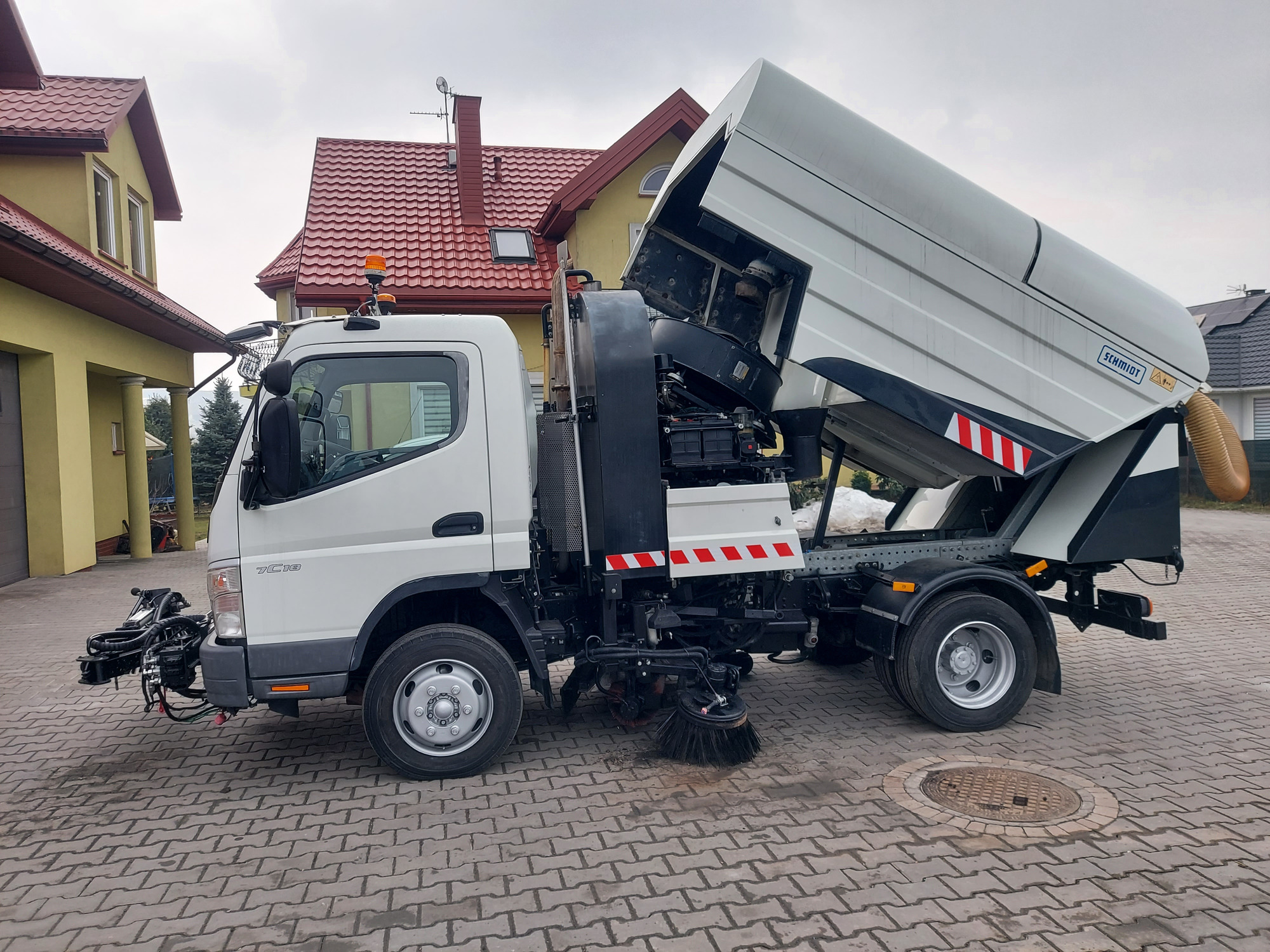 AUTO TECHNIK - Véhicules de voirie/ Spéciaux - 4x2 undefined: photos 28