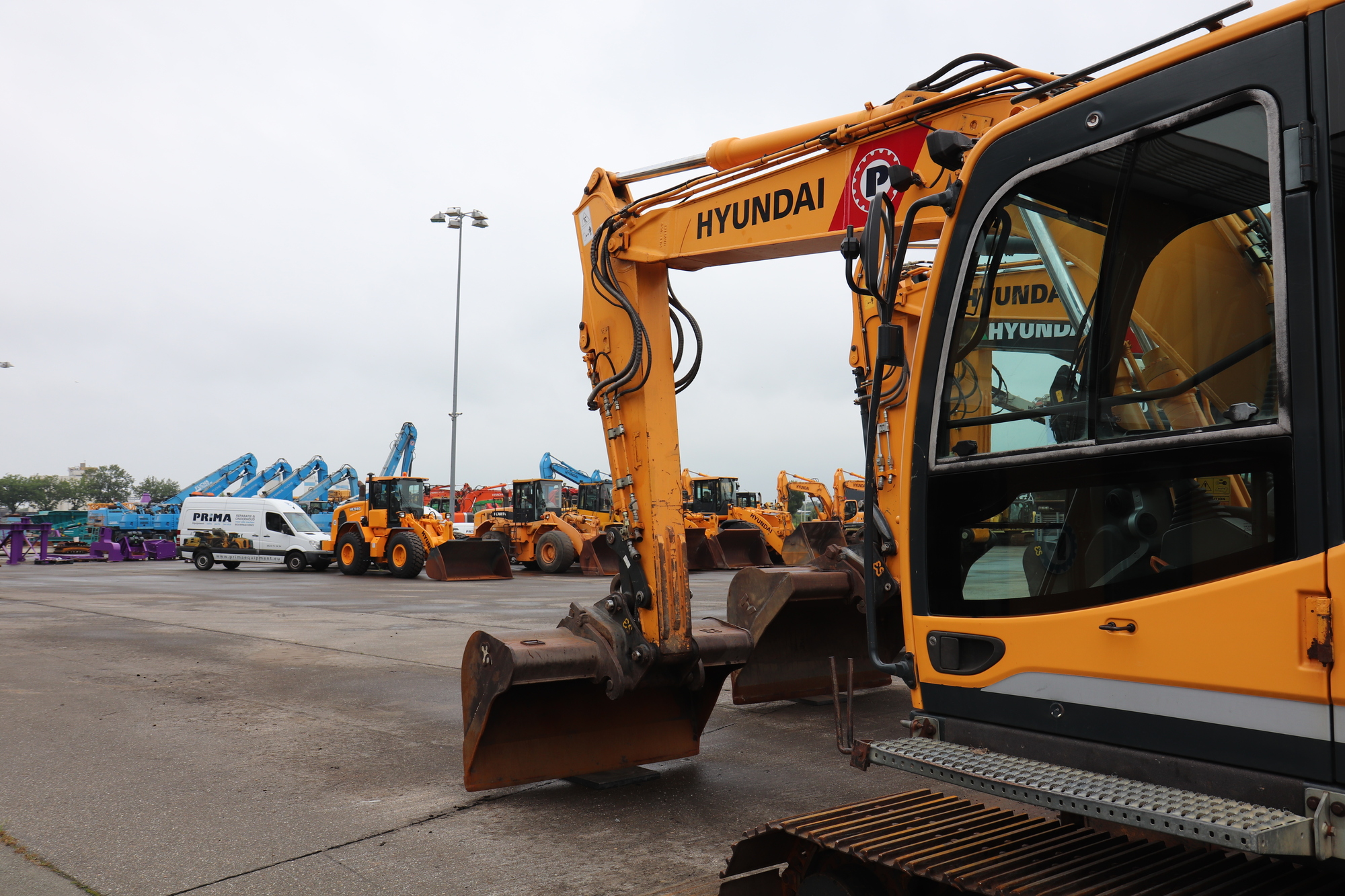 PRIMA Equipment B.V. - Engins de chantier KOMATSU - Euro 5 undefined: photos 7