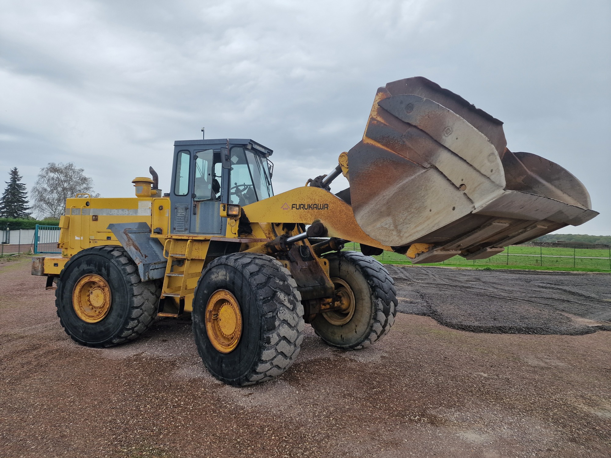 NV TRADING - Camions - Année: 2012, 4x2 undefined: photos 4