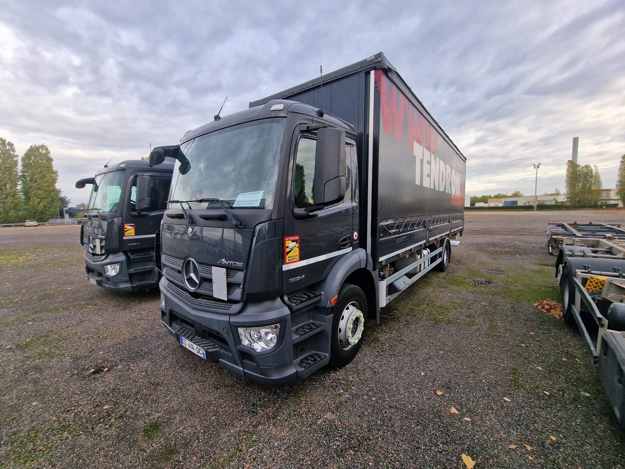 NV TRADING - Camions - Année: 2012, 4x2 undefined: photos 2