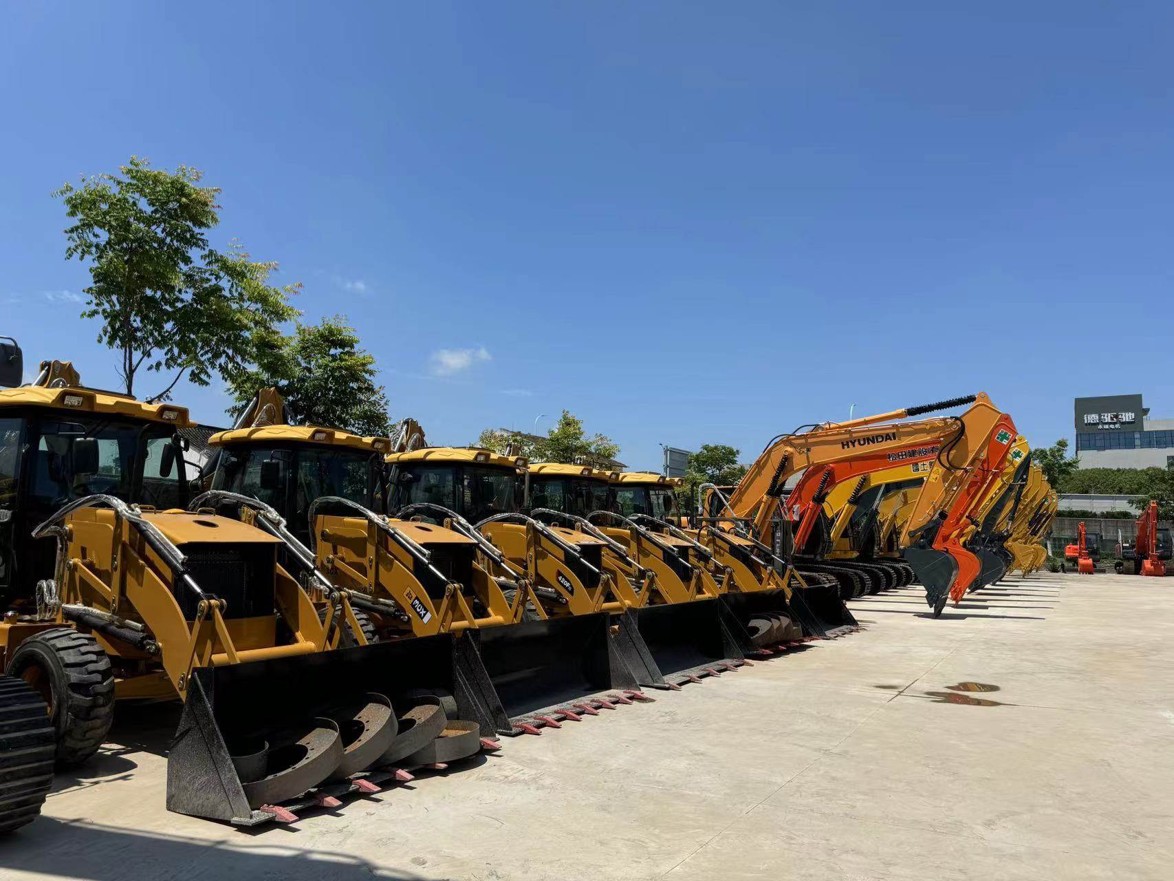 Sunight Development Company Limited - Engins de chantier - diesel undefined: photos 11