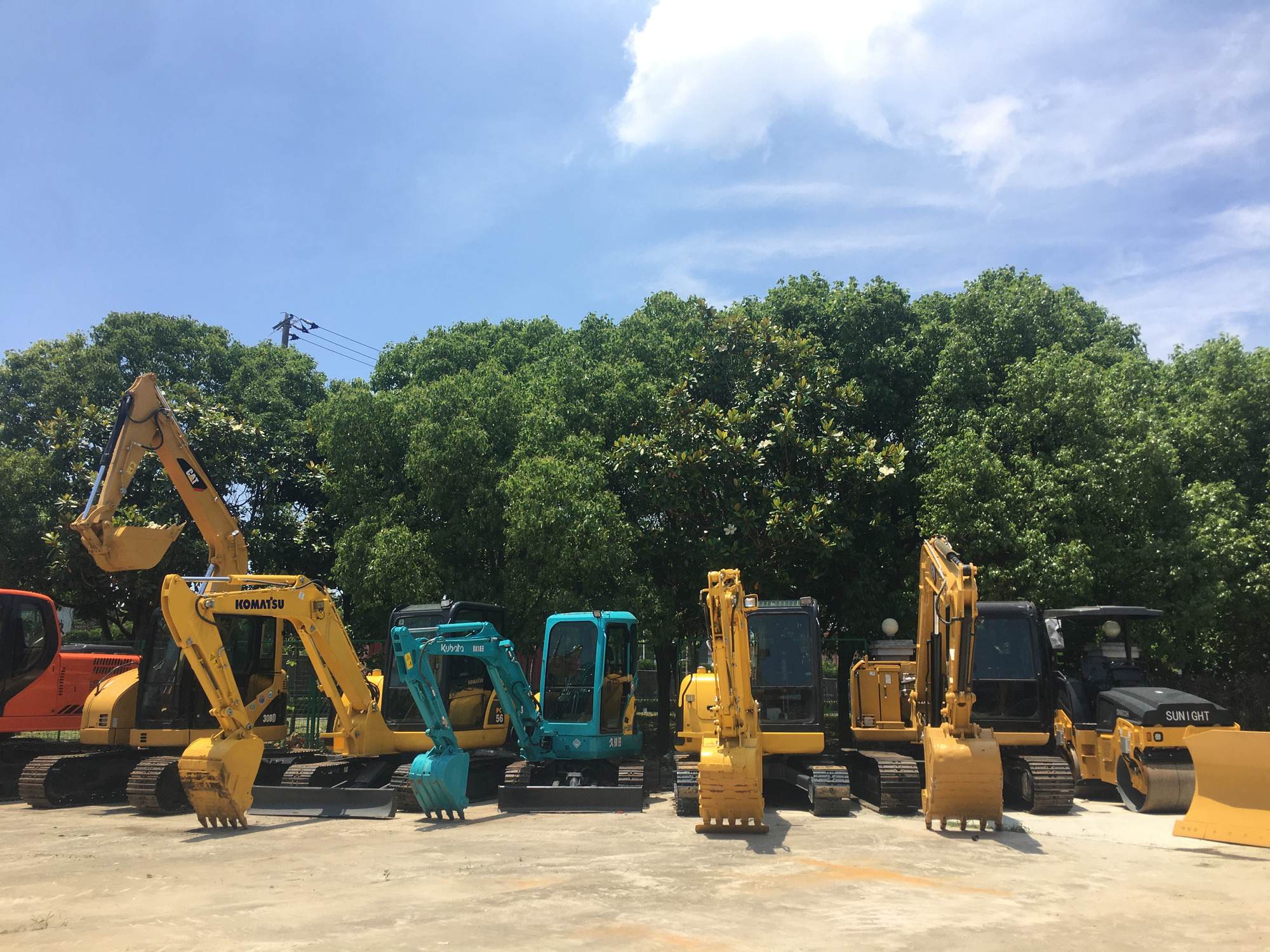 Sunight Development Company Limited - Engins de chantier - diesel undefined: photos 10