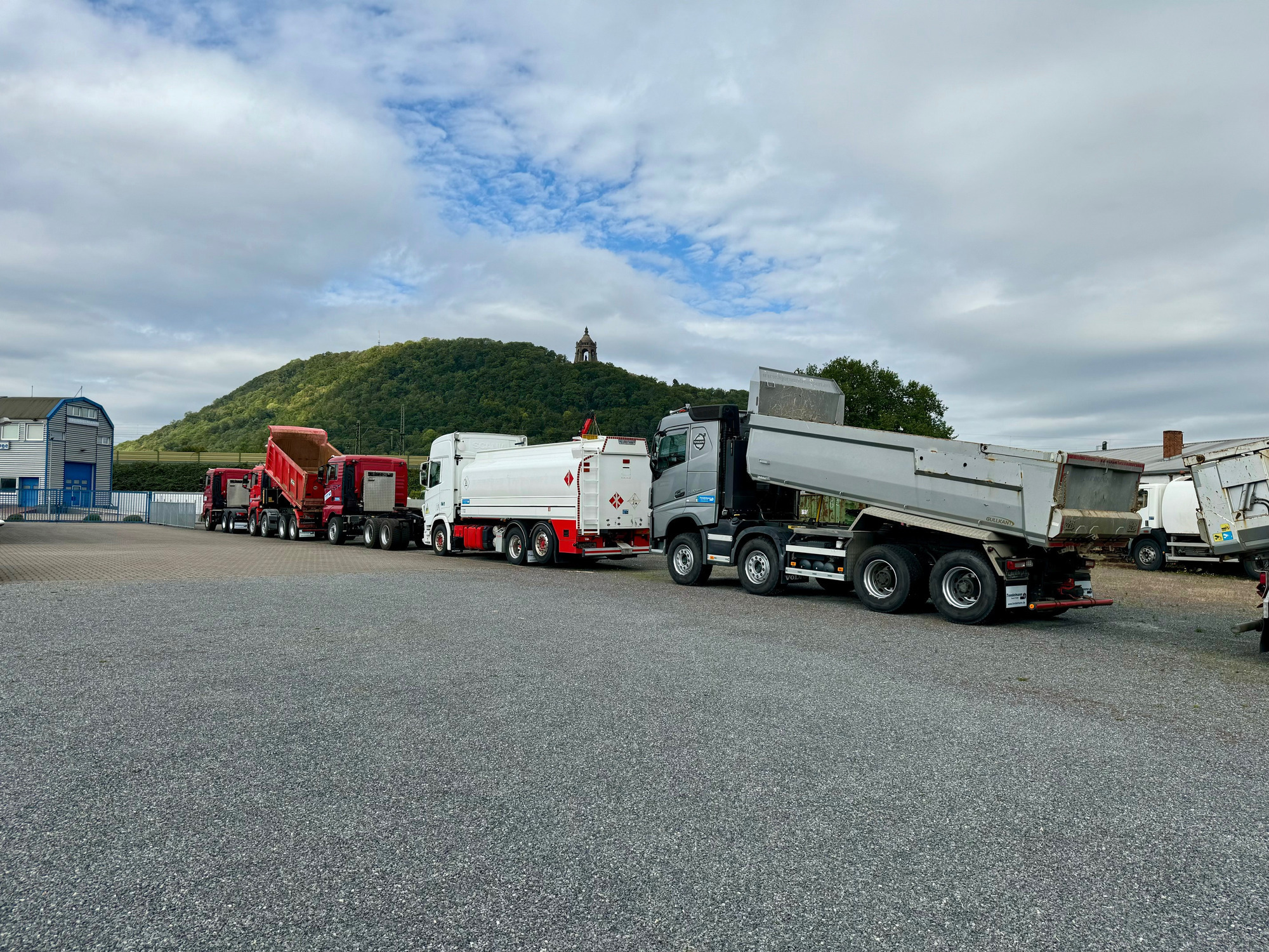 Annette Trendelmann Truck GmbH  undefined: photos 2