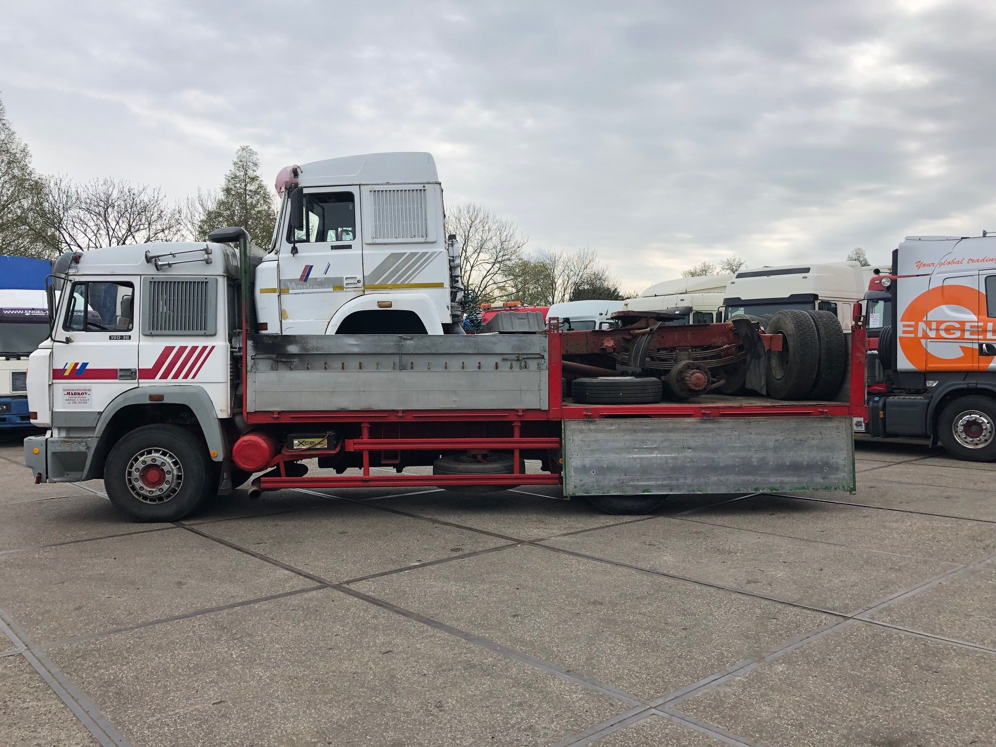 Engel Trucks B.V. - Autres matériels DACIA undefined: photos 5