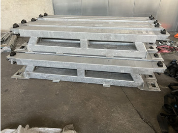 Semi-remorque surbaissé pour transport de équipements lourds neuf Müller Mitteltal Ausgleichsbock für Satteltieflader incl. Conatinerverschlüssen: photos 2 Semi-remorque surbaissé pour transport de équipements lourds neuf Müller Mitteltal Ausgleichsbock für Satteltieflader incl. Conatinerverschlüssen: photos 2