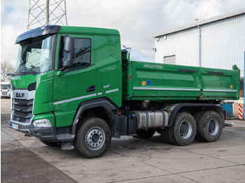 Camion benne DAF XF