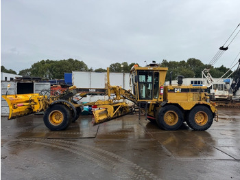 Niveleuse CATERPILLAR 140H