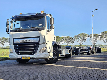 Camion porte-conteneur/ Caisse mobile DAF CF 410