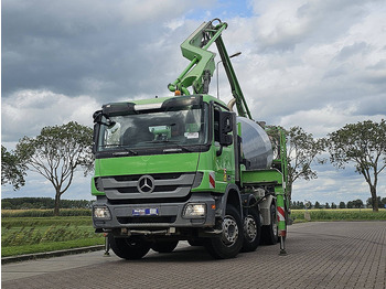 Camion pompe LIEBHERR