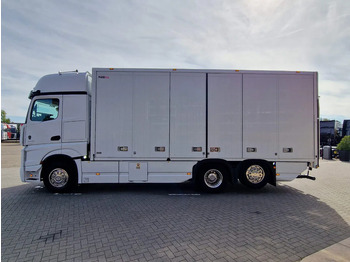 Camion fourgon Mercedes-Benz Actros 2545 6x2*4 - Box with sidedoors - Loadlift - Steering axle - Full air - Camera: photos 4 Camion fourgon Mercedes-Benz Actros 2545 6x2*4 - Box with sidedoors - Loadlift - Steering axle - Full air - Camera: photos 4