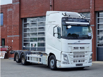 Camion porte-conteneur/ Caisse mobile VOLVO FH13 500