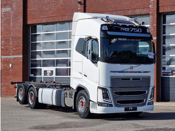 Camion porte-conteneur/ Caisse mobile VOLVO FH16 750
