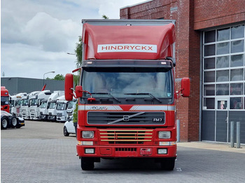 Camion bétaillère Volvo FM 250 4x- Livestock 2 deck - Lifting floors - Loadlift - Manual gearbox: photos 2 Camion bétaillère Volvo FM 250 4x- Livestock 2 deck - Lifting floors - Loadlift - Manual gearbox: photos 2