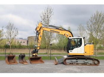 Pelle sur chenille LIEBHERR R 914