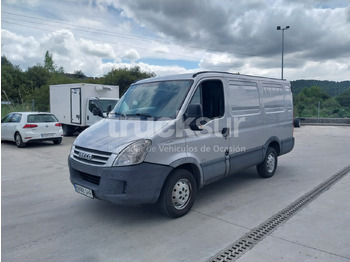 Fourgon grand volume IVECO Daily 35s12