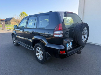 SUV Toyota Land Cruiser: photos 3