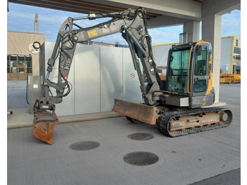 Mini pelle VOLVO ECR88D