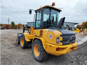 Chargeuse sur pneus VOLVO L30G