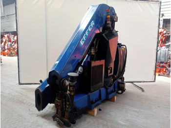 Grue auxiliaire EFFER