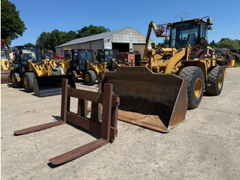 Chargeuse sur pneus CATERPILLAR 938G