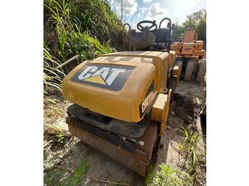 Compacteur Caterpillar CB-214E: photos 5