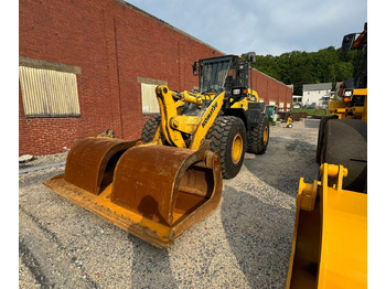 Chargeuse sur pneus KOMATSU WA320-8