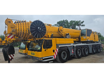 Grue mobile LIEBHERR
