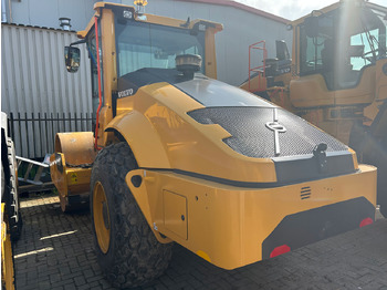 Compacteur à pieds de mouton/ Monocylindre Volvo SD115B: photos 5