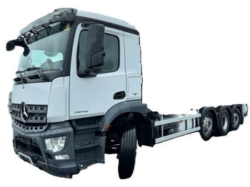 Mercedes-Benz Arocs 3243 8x2 Mercedes-Benz Arocs 3243 8x2 en crédit-bail Mercedes-Benz Arocs 3243 8x2 Mercedes-Benz Arocs 3243 8x2: photos 1