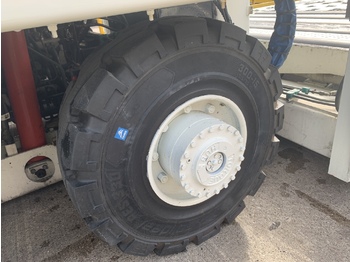 Chargeur de fret Lower Deck Loader 7 tons FMC Commander 15: photos 4 Chargeur de fret Lower Deck Loader 7 tons FMC Commander 15: photos 4