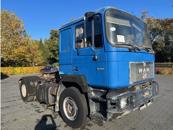 Tracteur routier MAN 19.272 19.242: photos 2