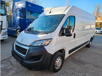 Fourgon grand volume PEUGEOT Boxer