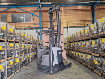 Chariot à mât rétractable UniCarriers UHD-200-DTFVXF-955: photos 5