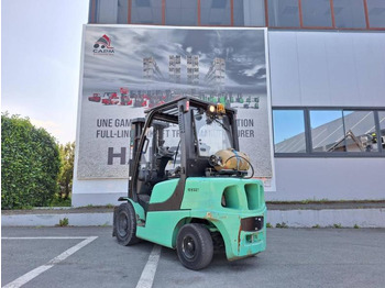 Chariot élévateur à gaz Yale GLP30VX: photos 4