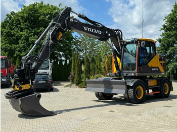 Pelle sur pneus VOLVO EWR150E