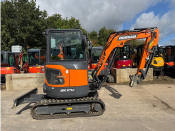 Mini pelle DOOSAN DX27Z
