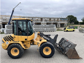 Chargeuse sur pneus VOLVO L 30 B PRO 3er Kreis Klappschaufel+Palettengabel: photos 2