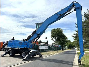 Pelle sur pneus TEREX