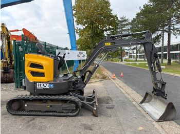 Mini pelle Volvo ECR25D 1159 UREN - SLOOP + SORTEERFUNCTIE - EXTRA HYDR. LEIDINGEN - HYDR SNELWISSEL - CE - BE MACHINE: photos 3