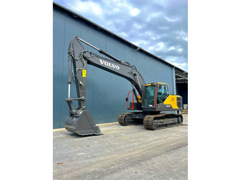 Pelle sur chenille VOLVO EC210