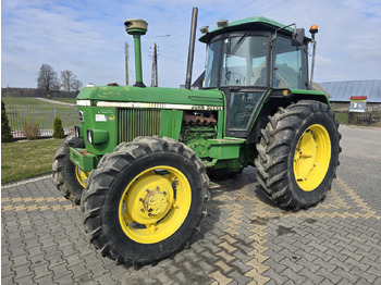 Tracteur agricole JOHN DEERE 3140: photos 2