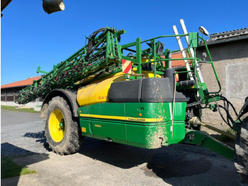 Pulvérisateur traîné JOHN DEERE