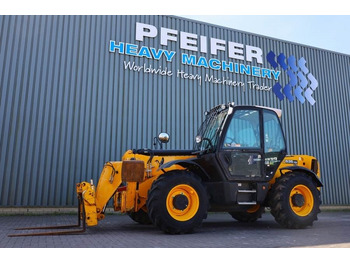 Chariot télescopique JCB